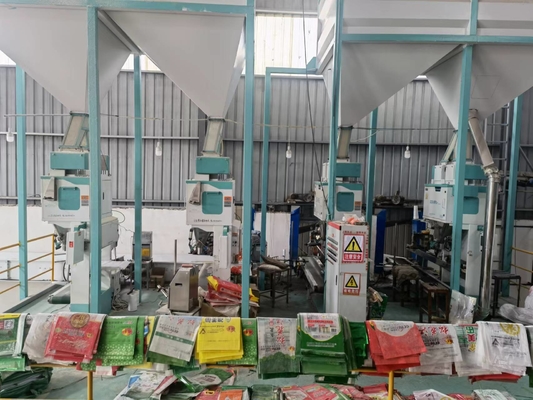 Auto Quantitative Packaging Machine Of Rice White Sugar Feed Plastic Granules