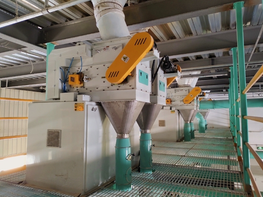 Quantitative Powder Packing Machine Good Flowability For Poultry Feed Soybean Meal